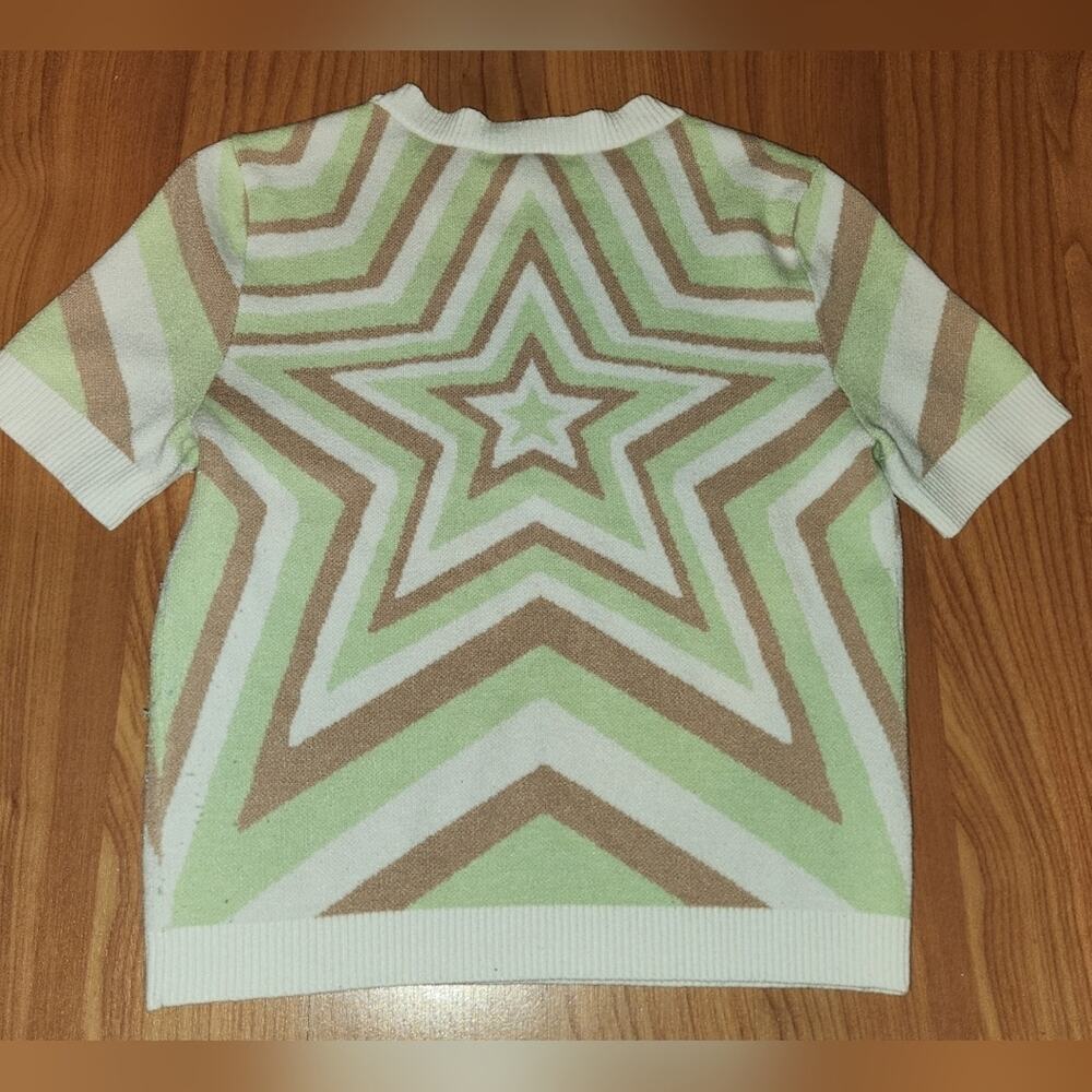 Forever 21 Star Trace Short Sleeve sz M EUC - Picture 2 of 10